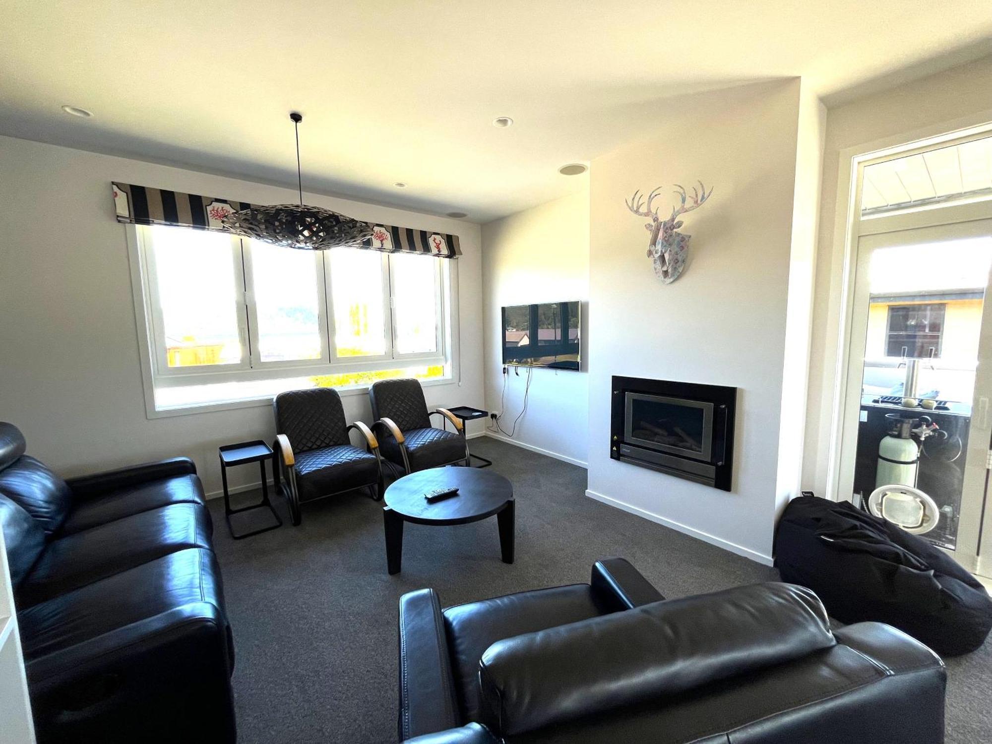 Large And Luxurious At The Lake Kinloch Extérieur photo