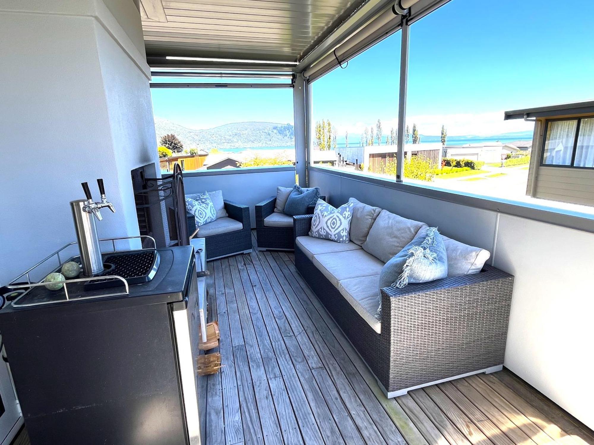 Large And Luxurious At The Lake Kinloch Extérieur photo